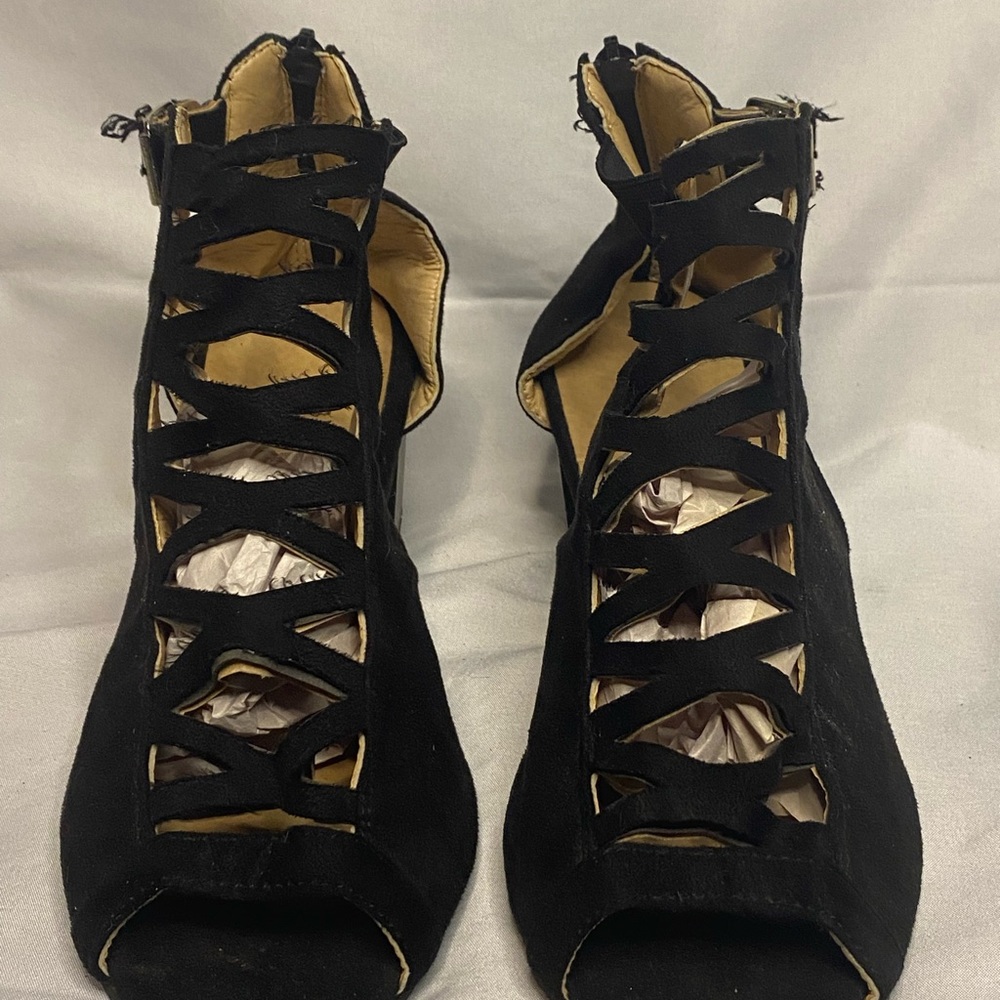 Womans Ankle Boots by Veto Black Size 6-6.5..5 M Fair Condition